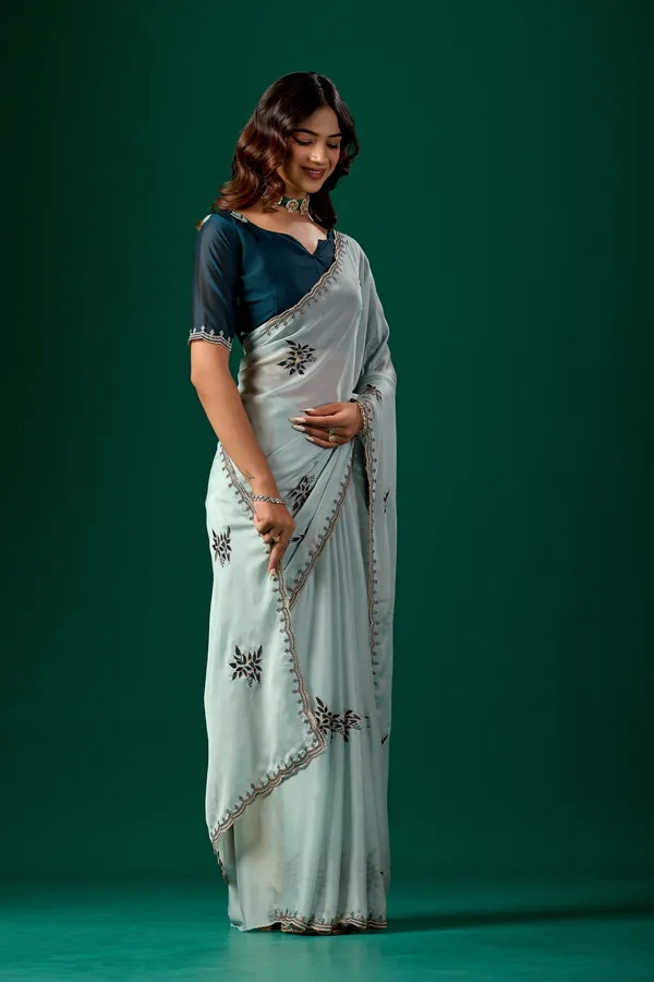 Mint_Lightweight_Floral_Print_Saree_for_Women
