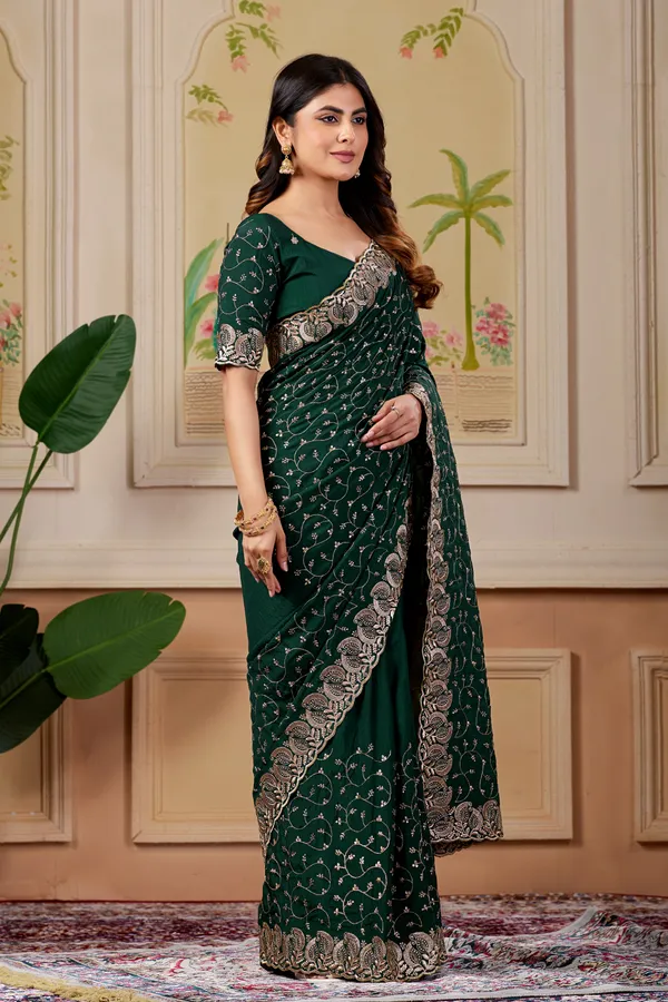 Green_Printed_Saree_With_Ornate_Border_for_Women