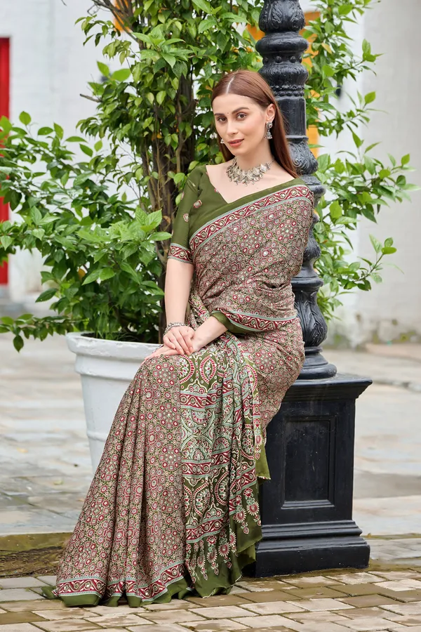 Green_Printed_Saree_For_Women