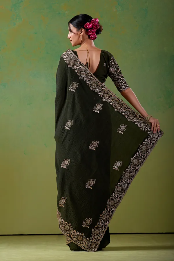 Black_Embroidered_Saree_For_Women