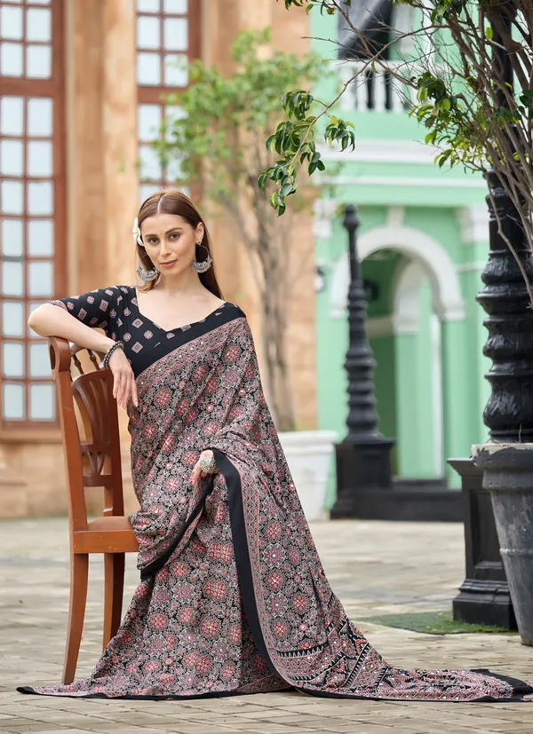 Black_Printed_Saree_With_Blouse_for_Women