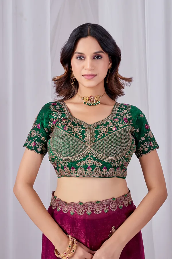 Magenta_Embroidered_Saree_With_Green_Blouse_For_Women