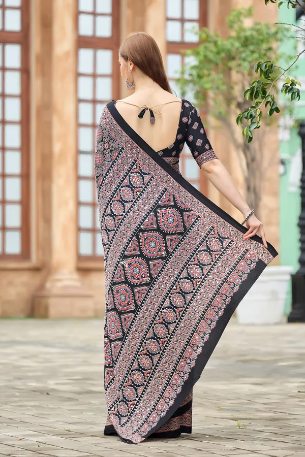 Black_Printed_Saree_With_Blouse_for_Women