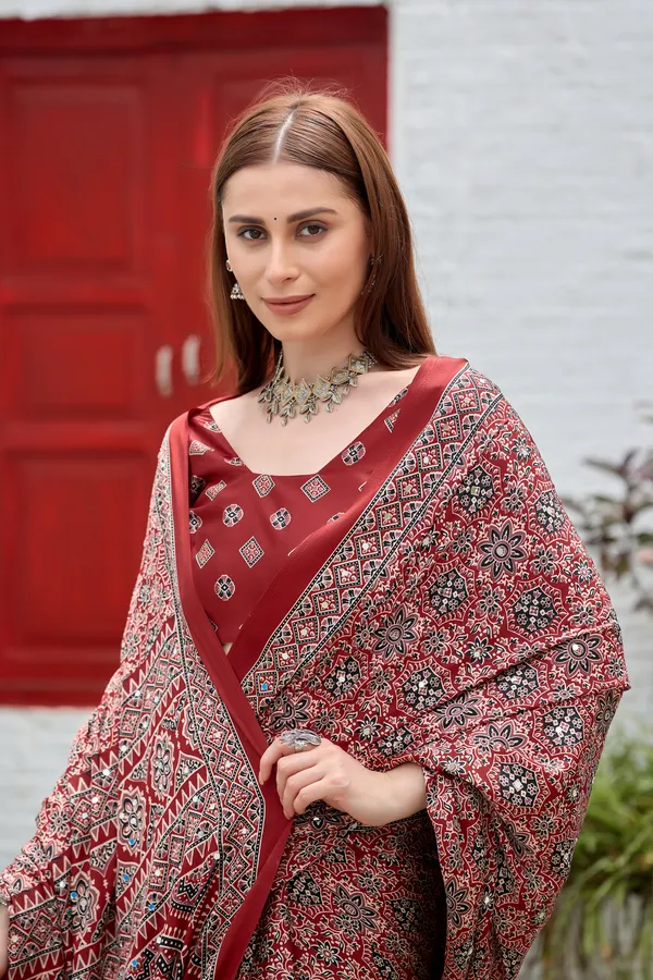 Red_Printed_Saree_For_Women