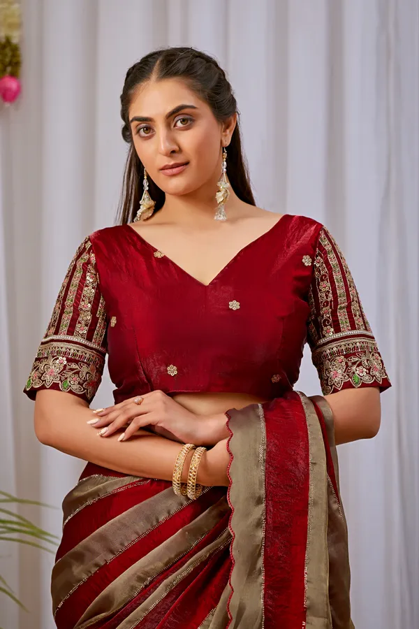 Red_Gold_Striped_Saree_For_Women