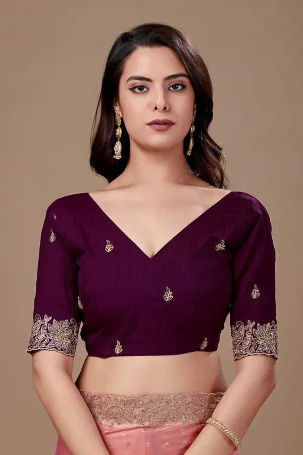 Pink_Chiffon_Dotted_Embellished_Gold_Border_Saree_For_Women