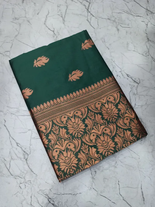 Green_Jacquard_Premium_Saree_For_Women