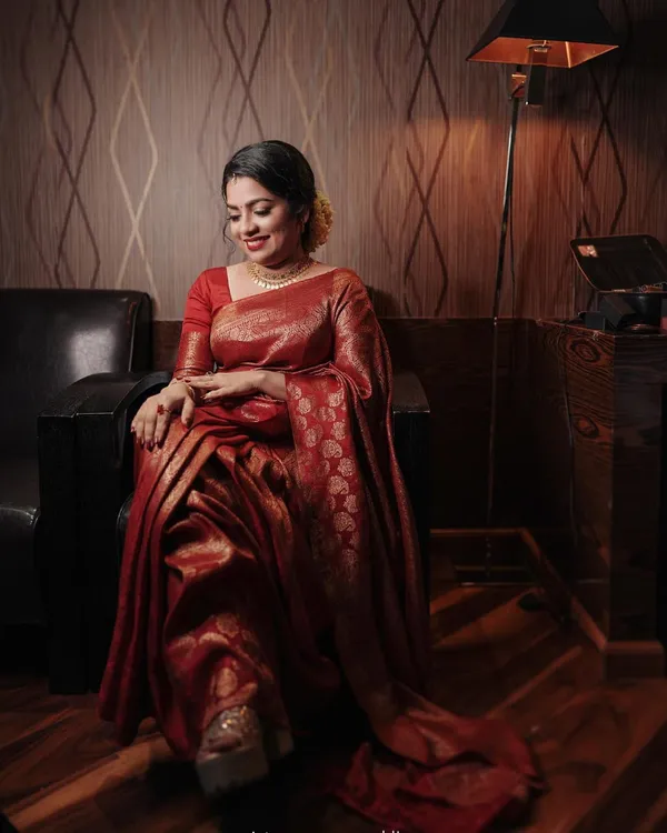 Red_Jacquard_Premium_Saree_For_Women