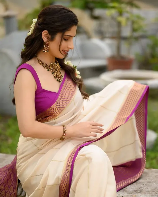 Cream_Jacquard_Premium_Saree_For_Women