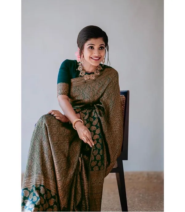 Deep_Green_And_Brown_Jacquard_Premium_Saree_For_Women