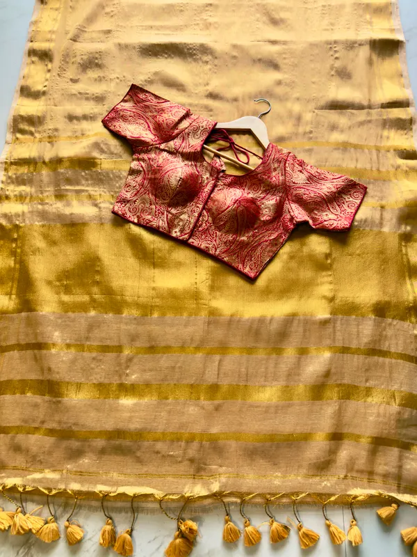 Gold_Jacquard_Premium_Saree_For_Women