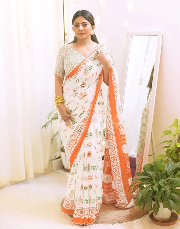 White_Jacquard_Premium_Saree_For_Women