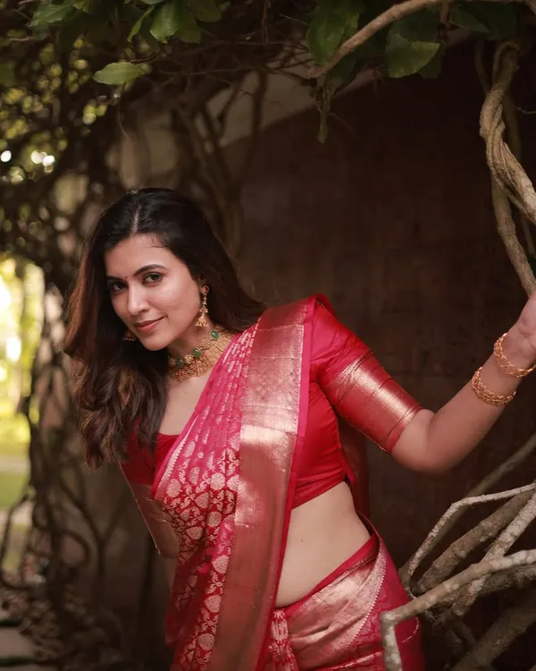 Pink_Jacquard_Premium_Saree_For_Women