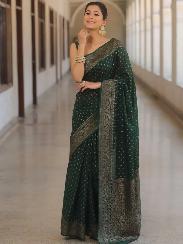 Dark_Green_Jacquard_Premium_Saree_For_Women