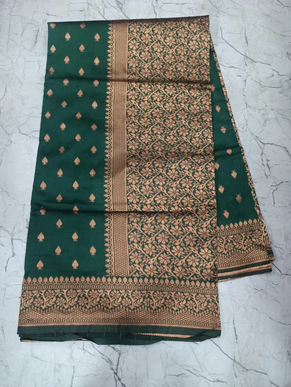 Dark_Green_Jacquard_Premium_Saree_For_Women