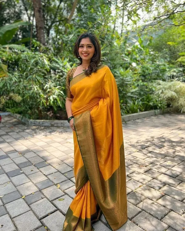 Orange_Jacquard_Premium_Saree_For_Women