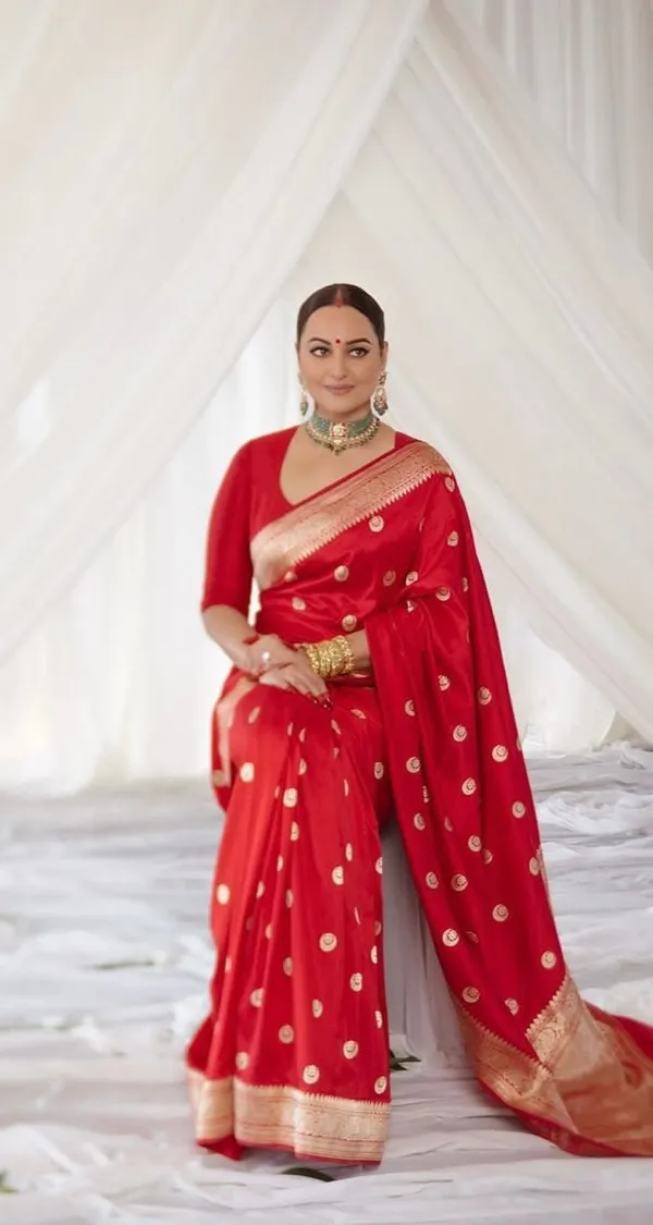 Red_Jacquard_Premium_Saree_For_Women