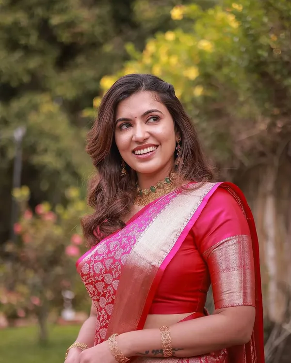 Pink_Jacquard_Premium_Saree_For_Women