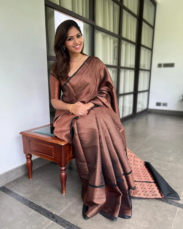 Brown_Jacquard_Premium_Saree_For_Women