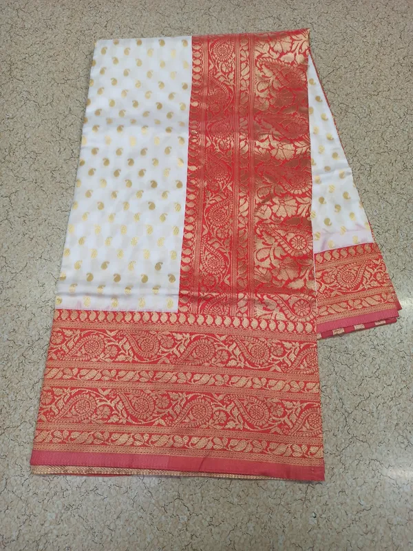 White_Jacquard_Premium_Saree_For_Women