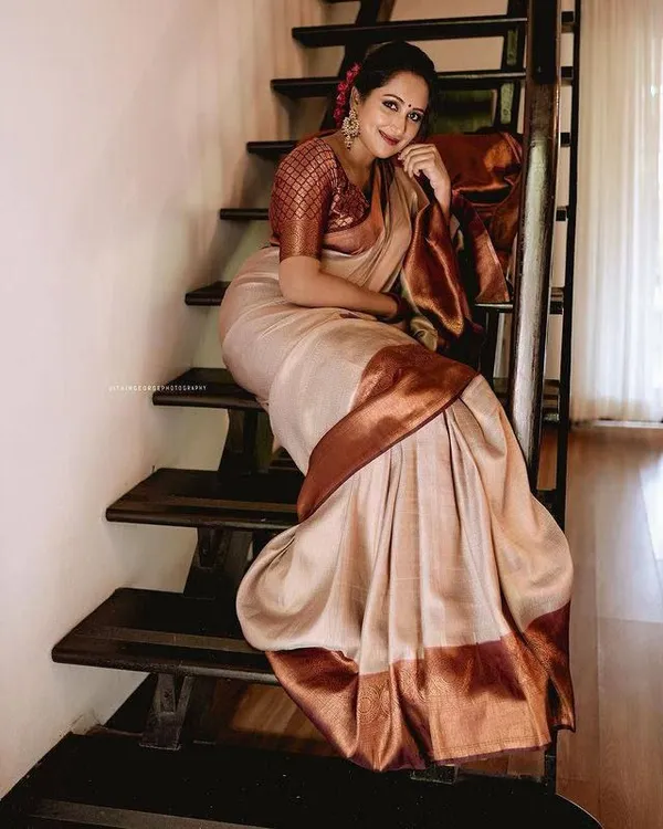 Beige_Jacquard_Premium_Saree_For_Women