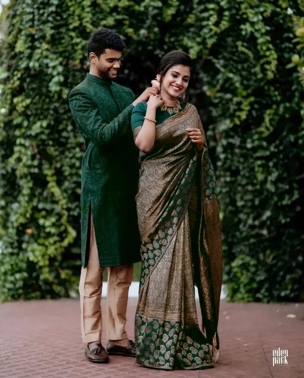 Deep_Green_And_Brown_Jacquard_Premium_Saree_For_Women