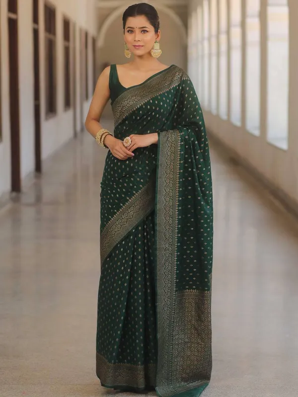 Dark_Green_Jacquard_Premium_Saree_For_Women