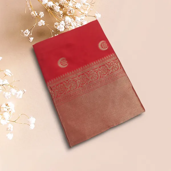 Red_Jacquard_Premium_Saree_For_Women