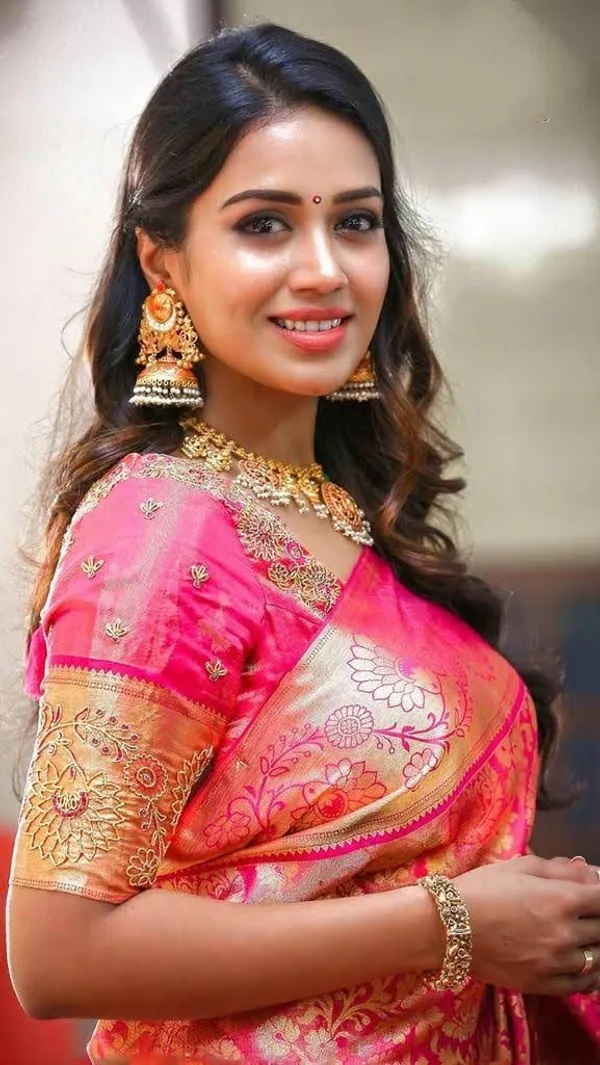 Pink_Jacquard_Premium_Saree_For_Women