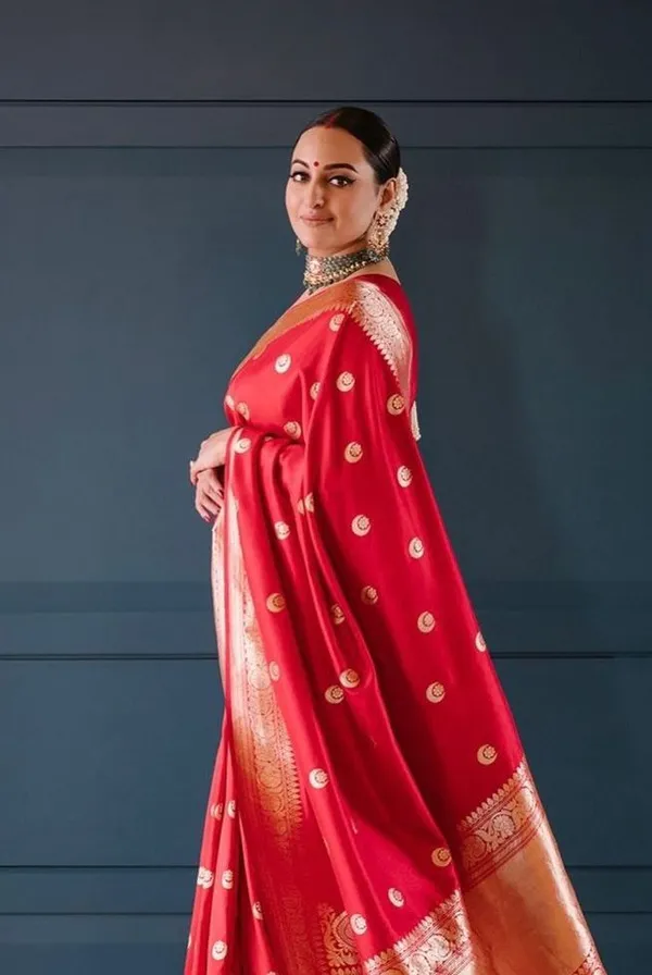 Red_Jacquard_Premium_Saree_For_Women