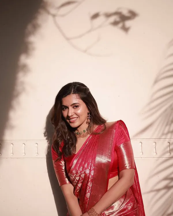Pink_Jacquard_Premium_Saree_For_Women