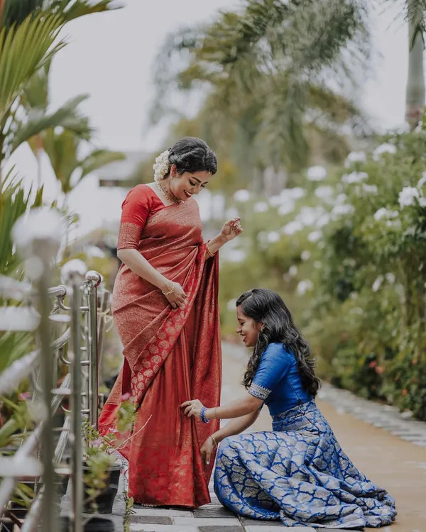 Red_Jacquard_Premium_Saree_For_Women