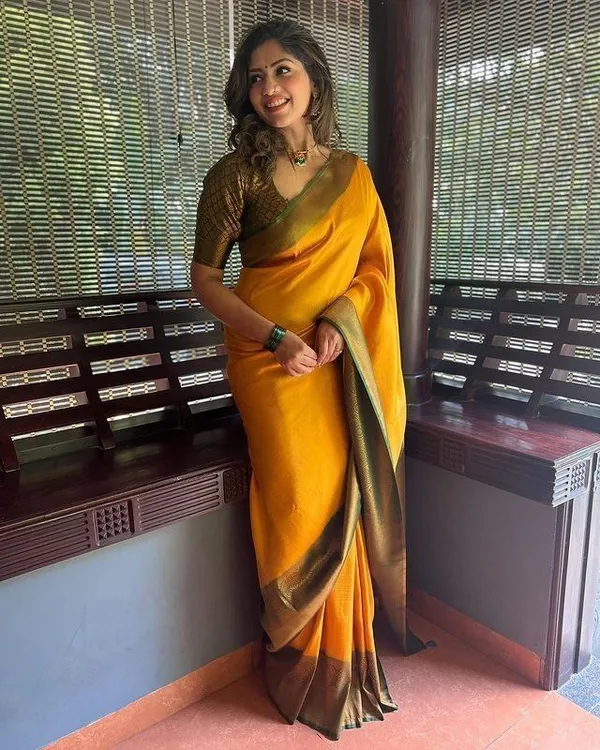 Orange_Jacquard_Premium_Saree_For_Women