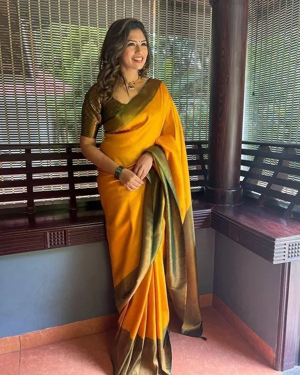Orange_Jacquard_Premium_Saree_For_Women
