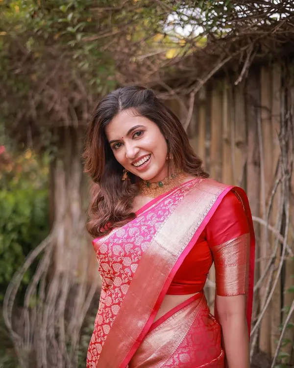 Pink_Jacquard_Premium_Saree_For_Women