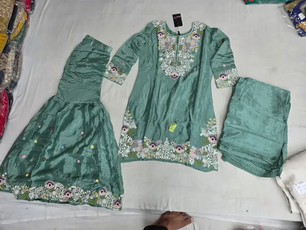 Green_Chiffon_Three_Piece_Kurta_Set_For_Women