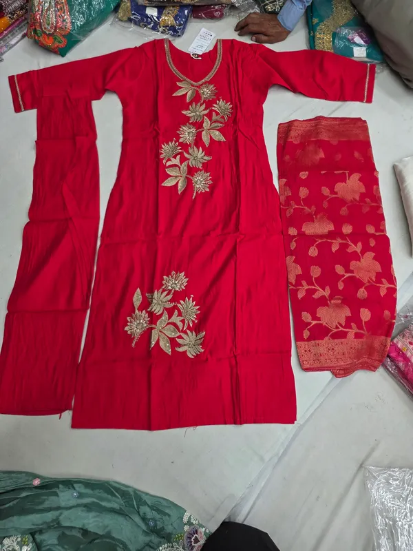 Red_Cotton_Silk_Kurta_Set_For_Women