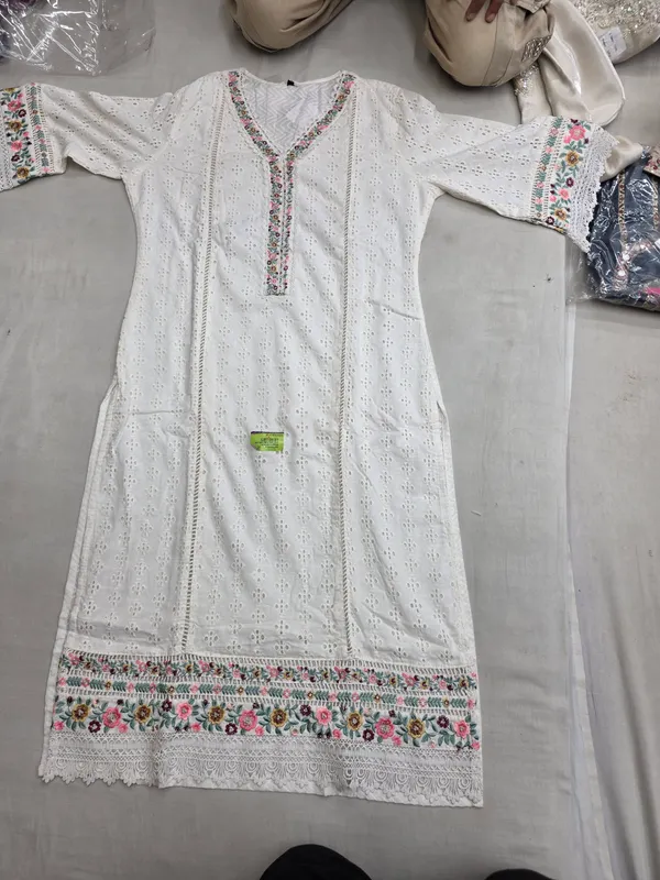 White_Chicankari_Cotton_Kurta_Set_For_Women