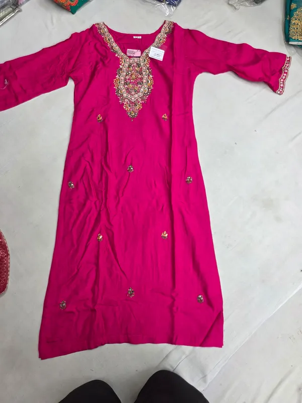 Magenta_Pure_Viscose_Kurta_Set_For_Women