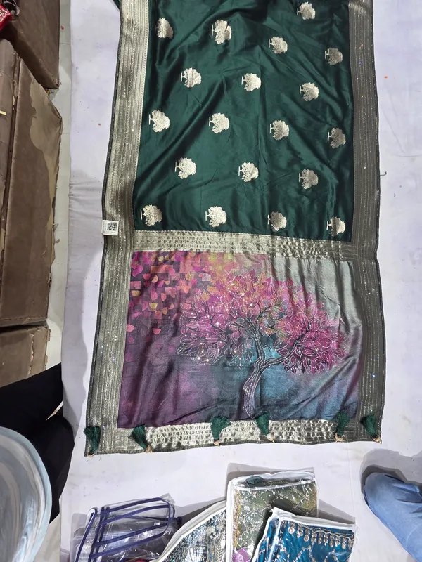 Green_Dola_Silk_Saree_For_Women