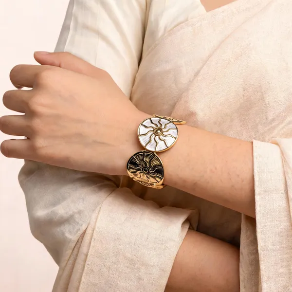 Gold_And_White_Stainless_Steel_Circular_Pendant_Cuff_Bangle_For_Women