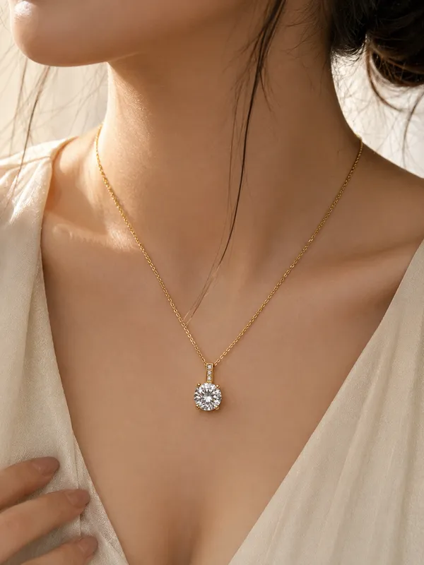 Gold_Stainless_Steel_Round_Pendant_Necklace_For_Women