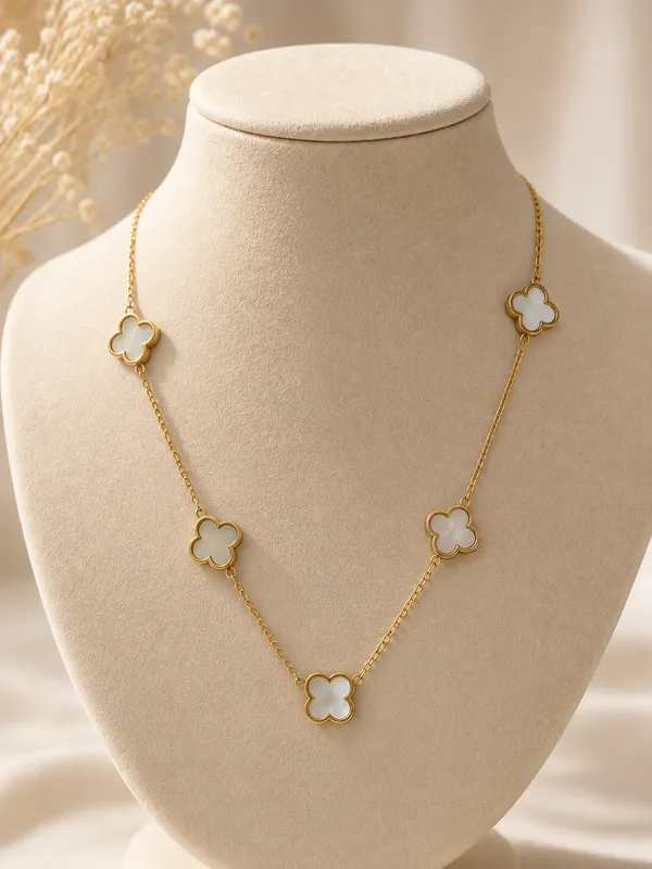 Gold_Stainless_Steel_Clover_Motif_Pendant_Necklace_For_Women