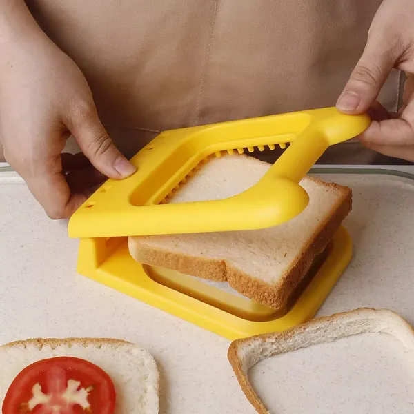 Sandwich_Cutter_And_Sealer_Red