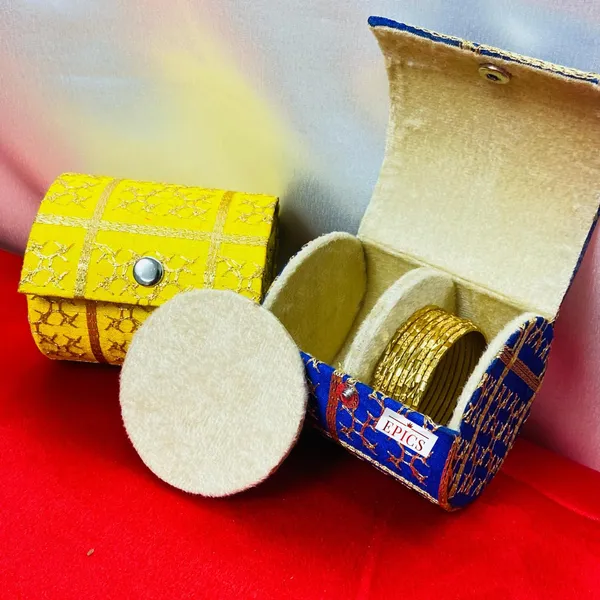 Pack_Of_11_-_Embroidered_Bangle_Organizer_Box