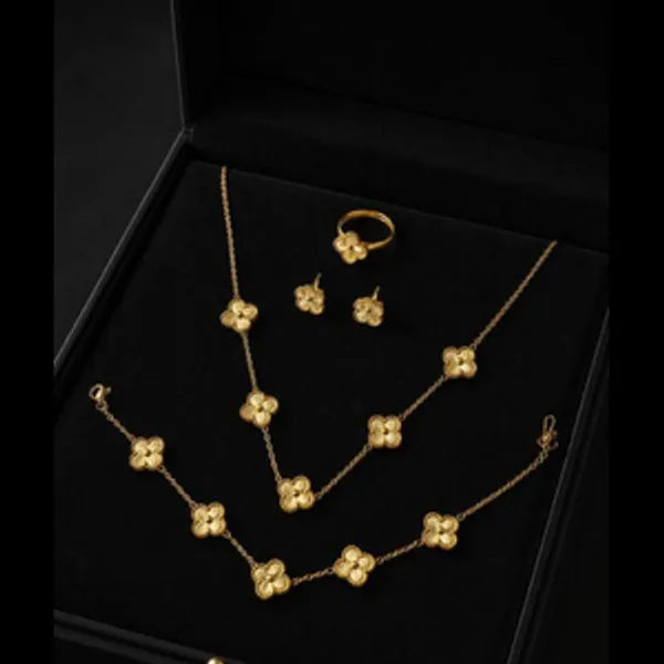 Gold_Clover_Flower_Anti-Tarnish_Necklace,_Earrings_&_Ring_Jewelry_Set_for_Women