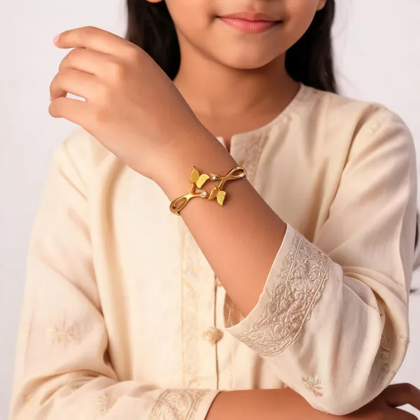 Gold_Tone_Butterfly_Bangle_Bracelet_For_Women
