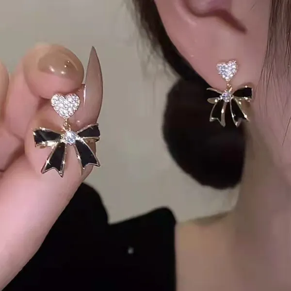Black_Bow_Love_Earrings