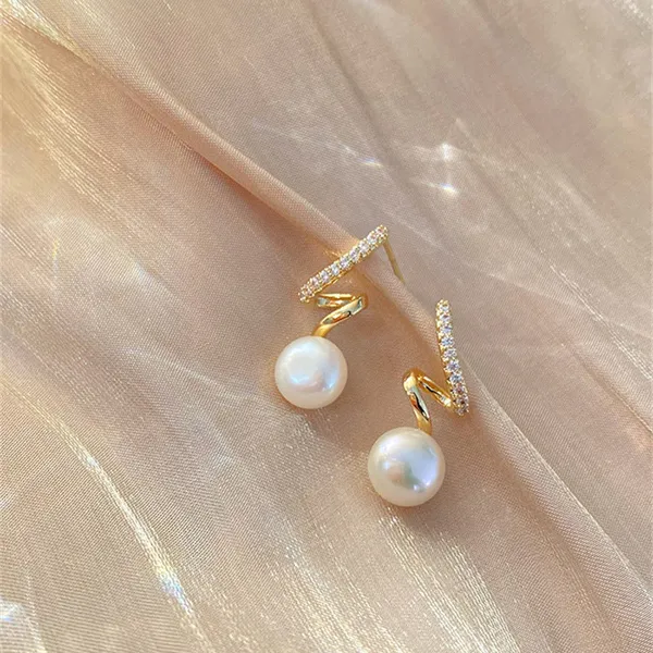Twisted_Diamond_Pearl_Earrings