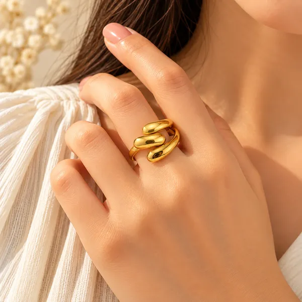 Twisted_Double_Band_Gold_Anti-Tarnish_Ring_for_Women